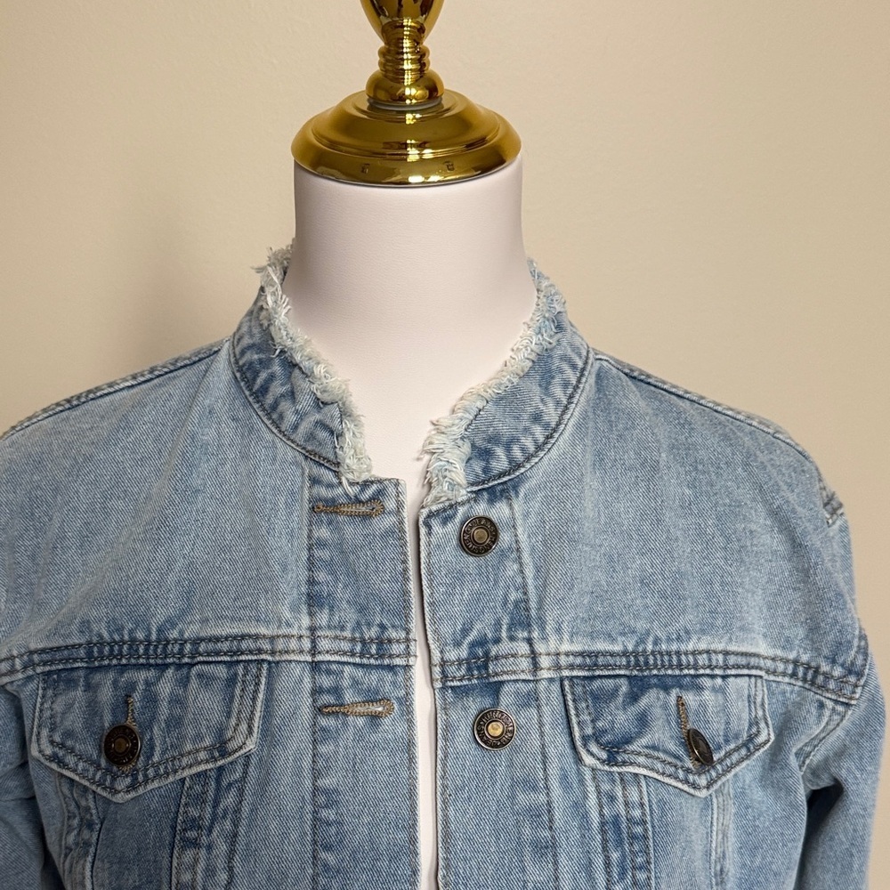 Cropped Denim Jacket Pearl Star Patches Frayed Collar Light Wash Jean Jacket- M - Picture 4 of 5